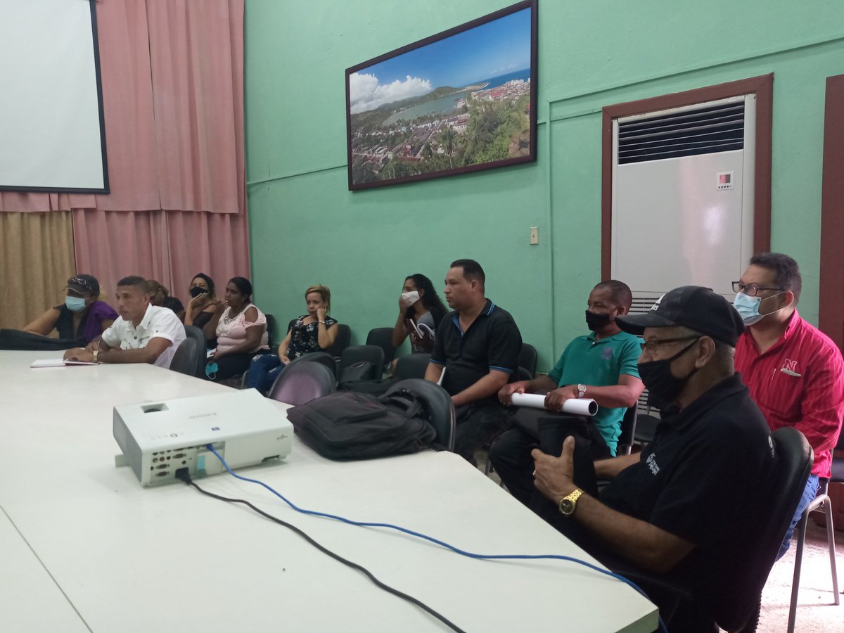 Citmagtm's tweet photo. Reunión de inicio del Control al municipio #Baracoa con la presencia de #Intendente Mayelin Alayo Frómeta, Subdelegadas #CTI #MA participan además directora #AHP y #Mcpal especialistas #MA, #OCIA @pnahgtmo #OACES, #Defensa #MediosDePrensa, entre otros invitados. https://t.co/Lr2OHbrnlg