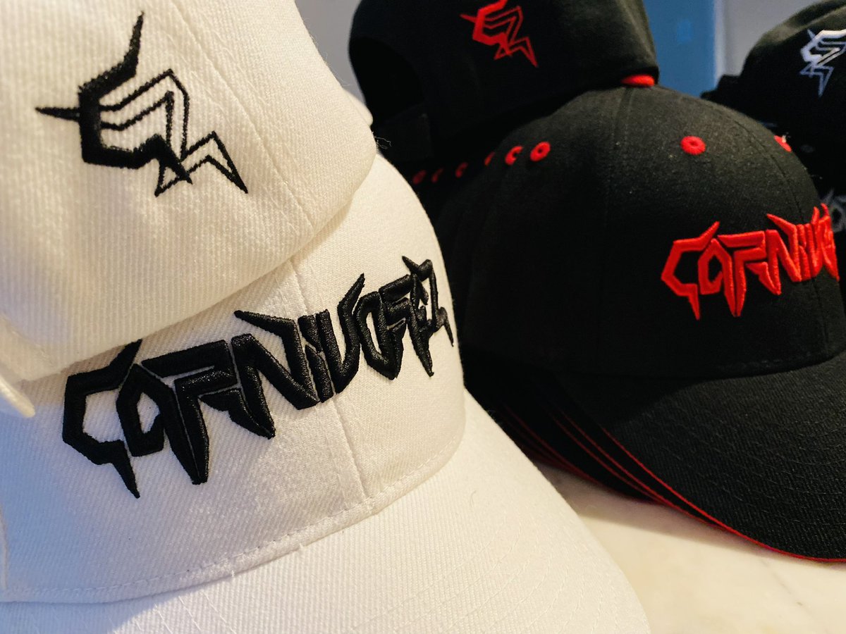 virginfty's tweet photo. Retweet if you’re going to #NFTNYC2022 and want in on the #CZhunt but don’t have your @CarnivorezNFT merch locked up yet https://t.co/8PK9qOhbI1