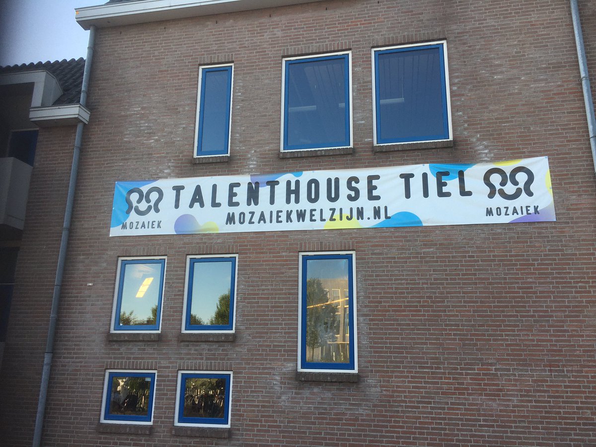 Bij het mozaïek talent house, debatteren met jongeren op de lagerhuis manier😀