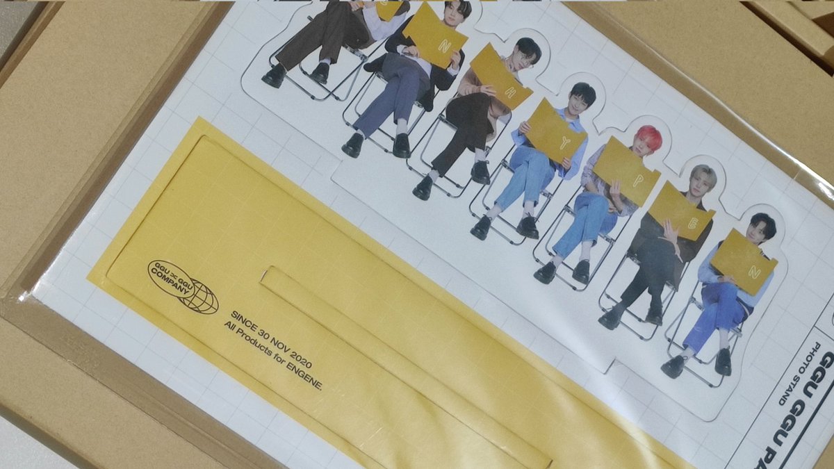 0614rolls's tweet photo. wts lfb enhypen ggu ggu | #0614list .ᐟ 

📦 photobook + notebook 
— ₱ 400 
— clean 
📦 photo stand 
— ₱ 200
— sealed

payo / 2 days reserv
reply mine / dm to claim https://t.co/u04Y9vkcSh