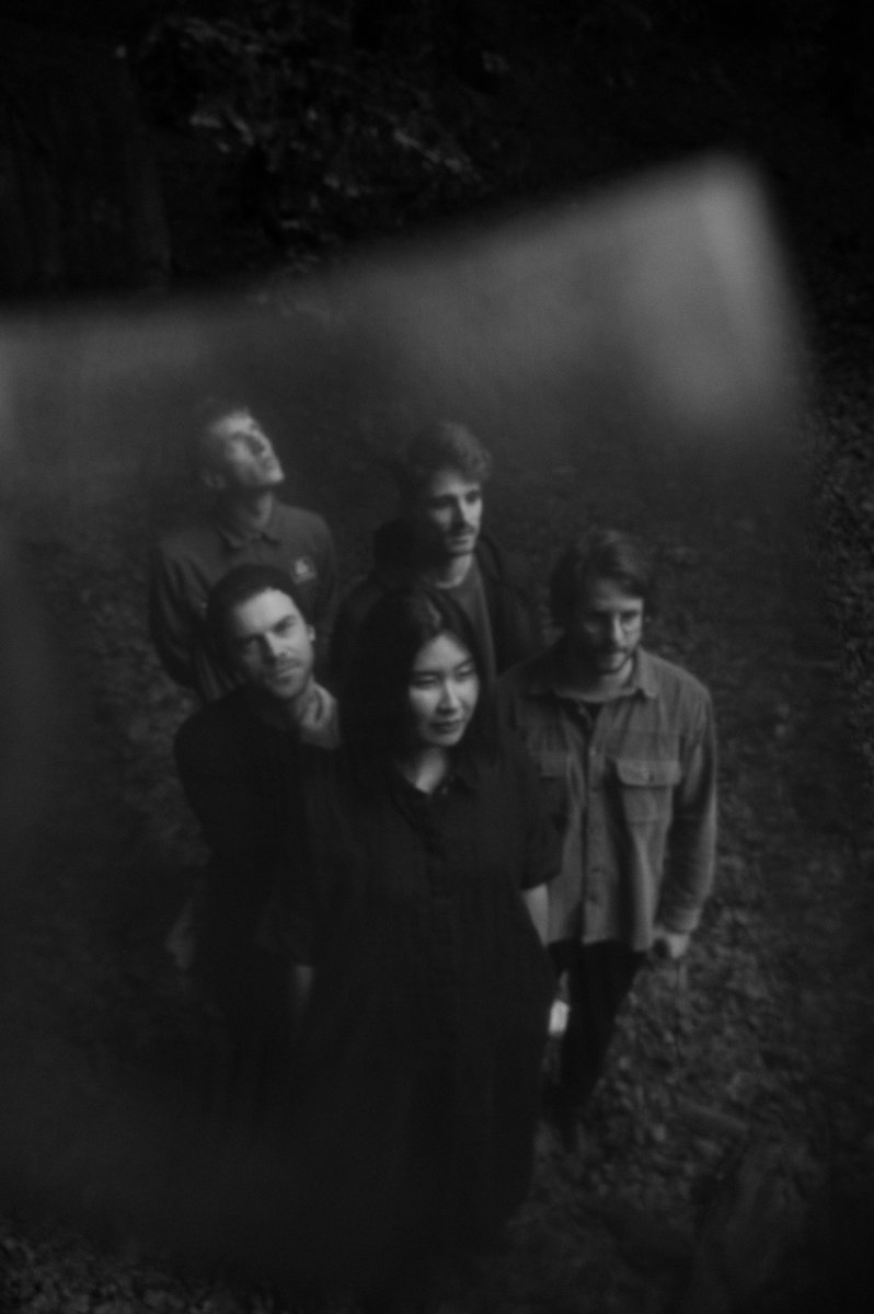 weareouter's tweet image. New single next tuesday!
▶️pre-save link in bio
.
📸 by Sara Maroye
visuals by Bert Juliaan
.
youtube.com/watch?v=3xqdYB…
#nocturne #weareouter #supermoon #14june #piano #ambient #postrock #contemporaryclassical