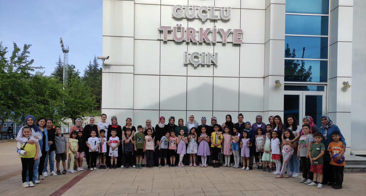 mehmetuyargsim's tweet photo. Minik Misafirillerimiz Zeki Cevher İlkokulu ve Mehmet Paşa İlkokulu 1.sınf öğrencilerimizdi.

Etkinlikte emeği geçen Öğretmenlerimize,velilerimize,personelimize,gönüllü antrenörlerimize teşekkür ederiz.

@kasapoglu @ikasapoglu55 @resulozata55 @GSB_Samsun @vezirkoprumem @fengin55 https://t.co/RY6hdn0qAb