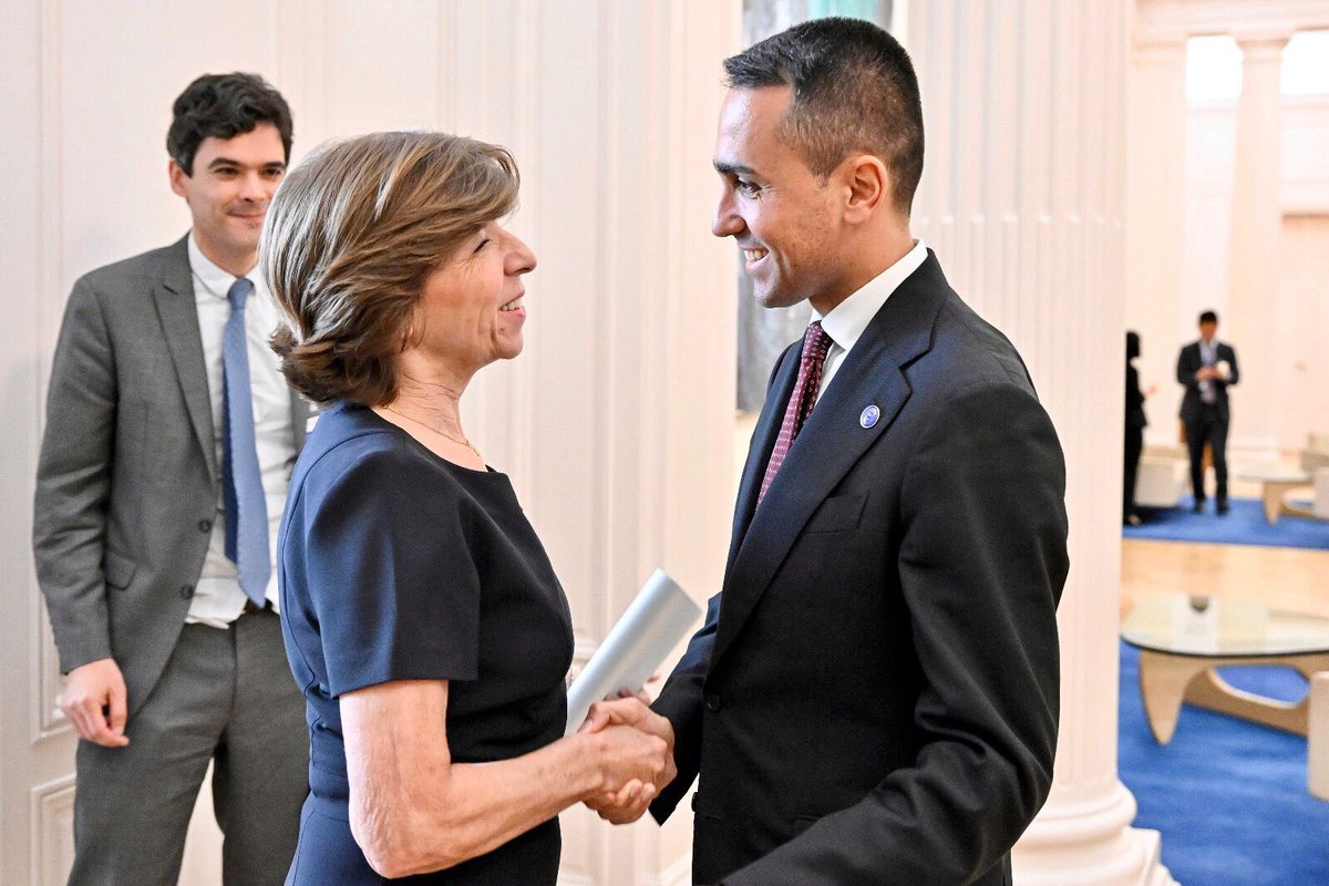 A margine #OECDMinisterial di Parigi ho incontrato la collega francese @MinColonna. 
🇮🇹 e 🇫🇷 hanno fatto un importante percorso, approdato nel #TrattatoQuirinale che rafforza sempre più le relazioni tra i nostri due Paesi.
Uniti sulle nuove sfide, a partire da pace in #Ucraina.