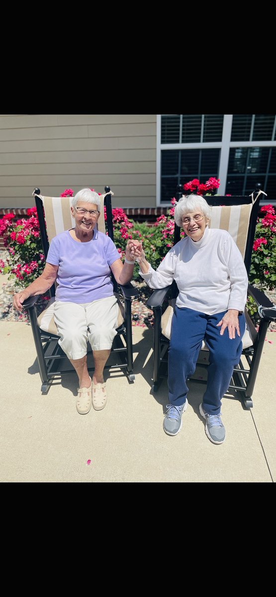 ValleyViewHC's tweet photo. It’s National Best Friend’s Day! We couldn’t think of any two better BEST friends! Evie and Bev have been friends since 7th grade! Nothing is better than having a life long friendship! 👯‍♀️ https://t.co/R6CttLnZdK