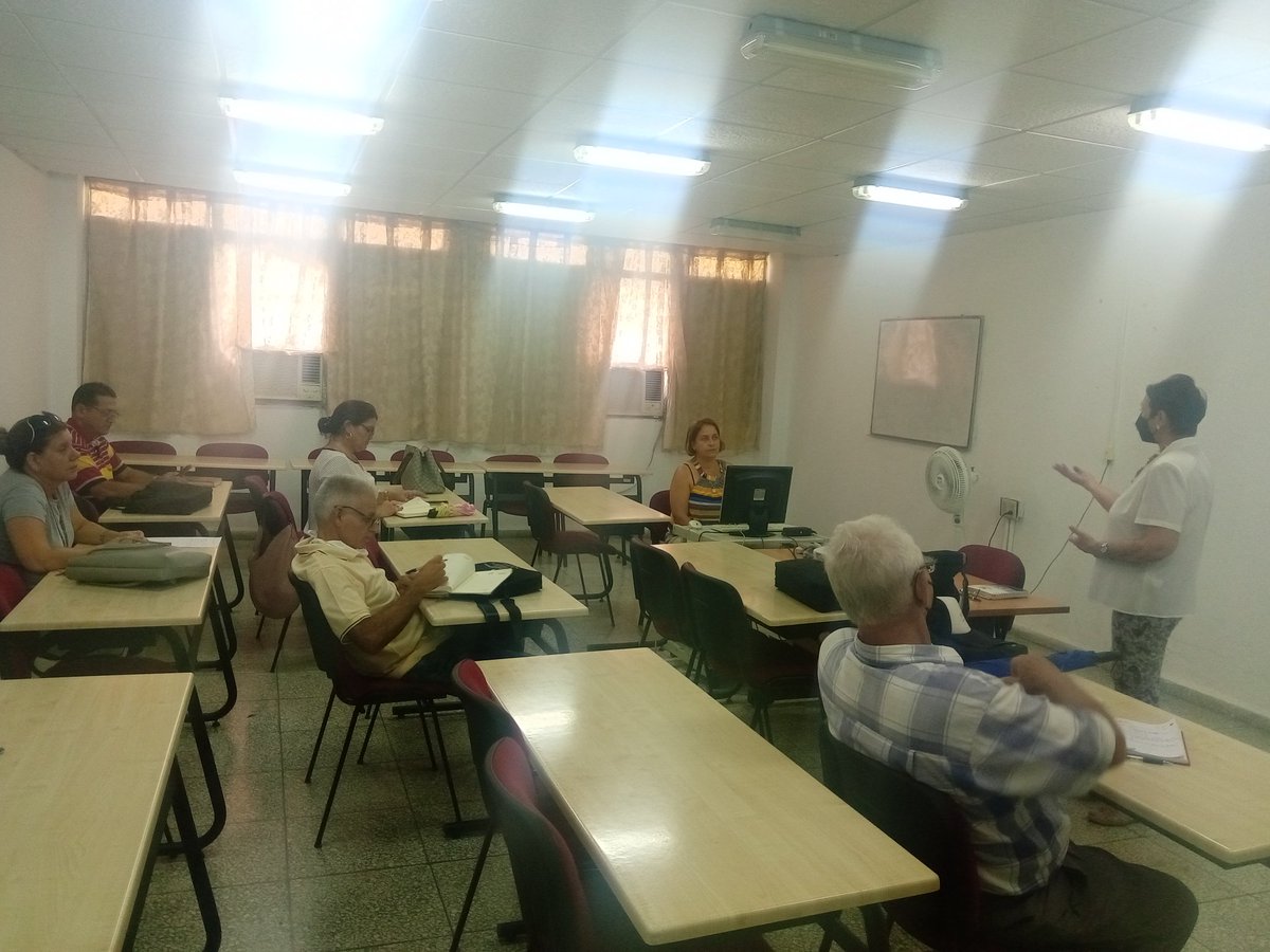 Yuniey050981's tweet photo. Sesiona la Comisión Provincial para la atención a los organismos genéticamente modificados en la provincia de #VillaClara
... Se debaten temas medulares para la implementación responsable de esta política en el territorio.
#ocitma @JorgeAlvarezAl5 https://t.co/1HIRS1XLSc