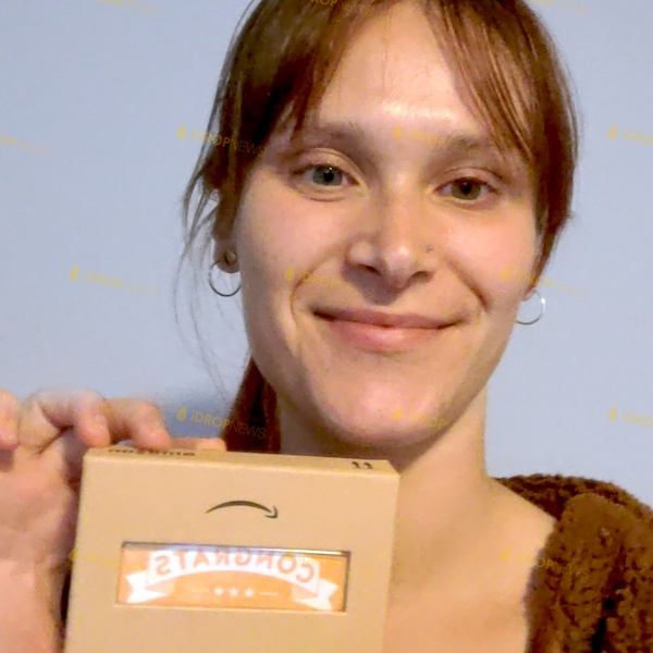 iDropNews's tweet image. Bernadetta won a $1,000 Amazon gift card from @iDropNews and you could too! But you can't win if you don't enter – follow the link and earn your chances to win. idropnews.com/giveaways/amaz…