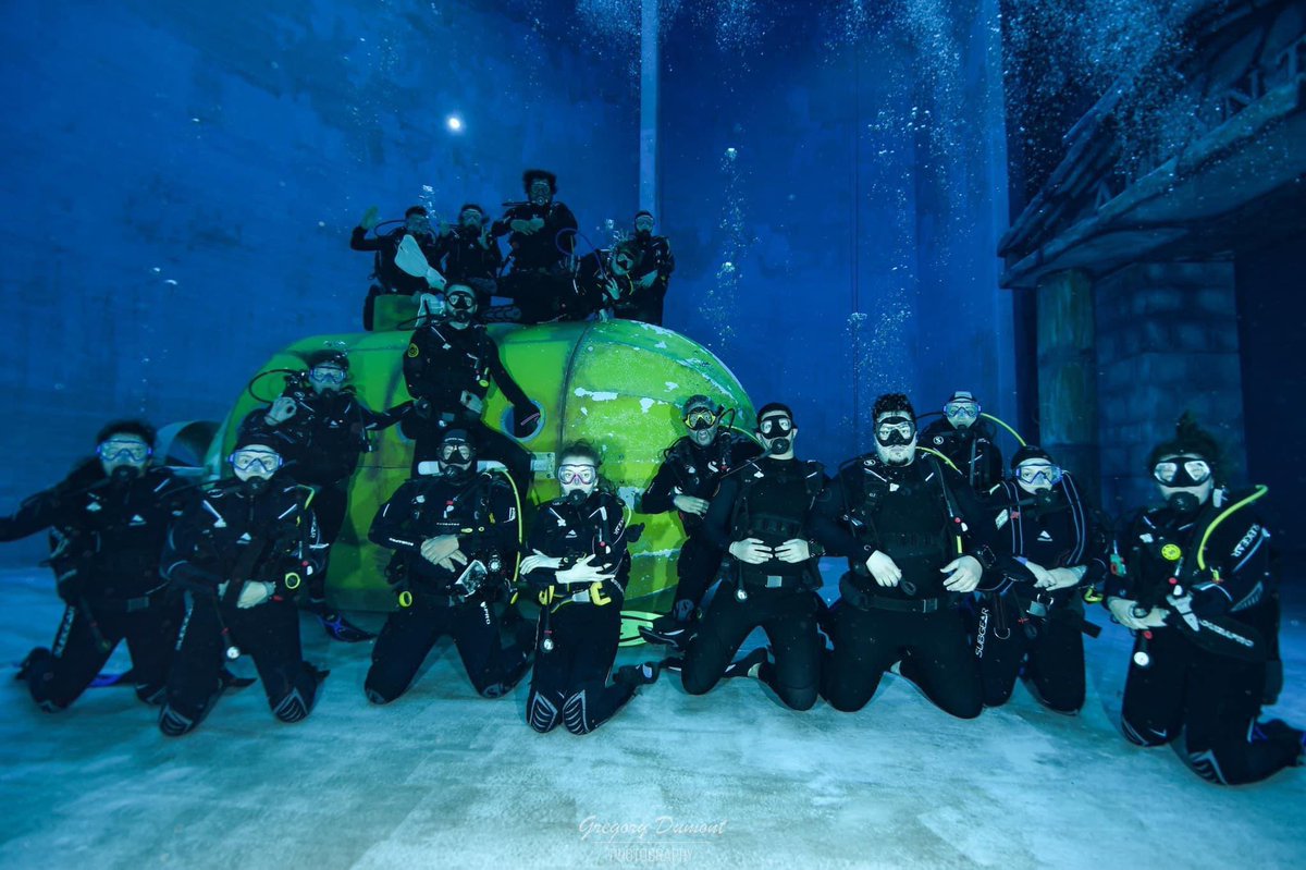pulse_lille's tweet photo. Duiktank 💦🤿

Mardi 31 mai Pulse a emmené les plongeurs de l’université dans la fosse de Duiktank en Belgique. Une belle balade dans une eau à 21 degrés ! 

Comme d’habitude, merci à nos moniteurs Cécile,  Vianney, Greg, André, et Abder de rendre ces sorties possible !🙏 https://t.co/dEXTQ3VnKQ