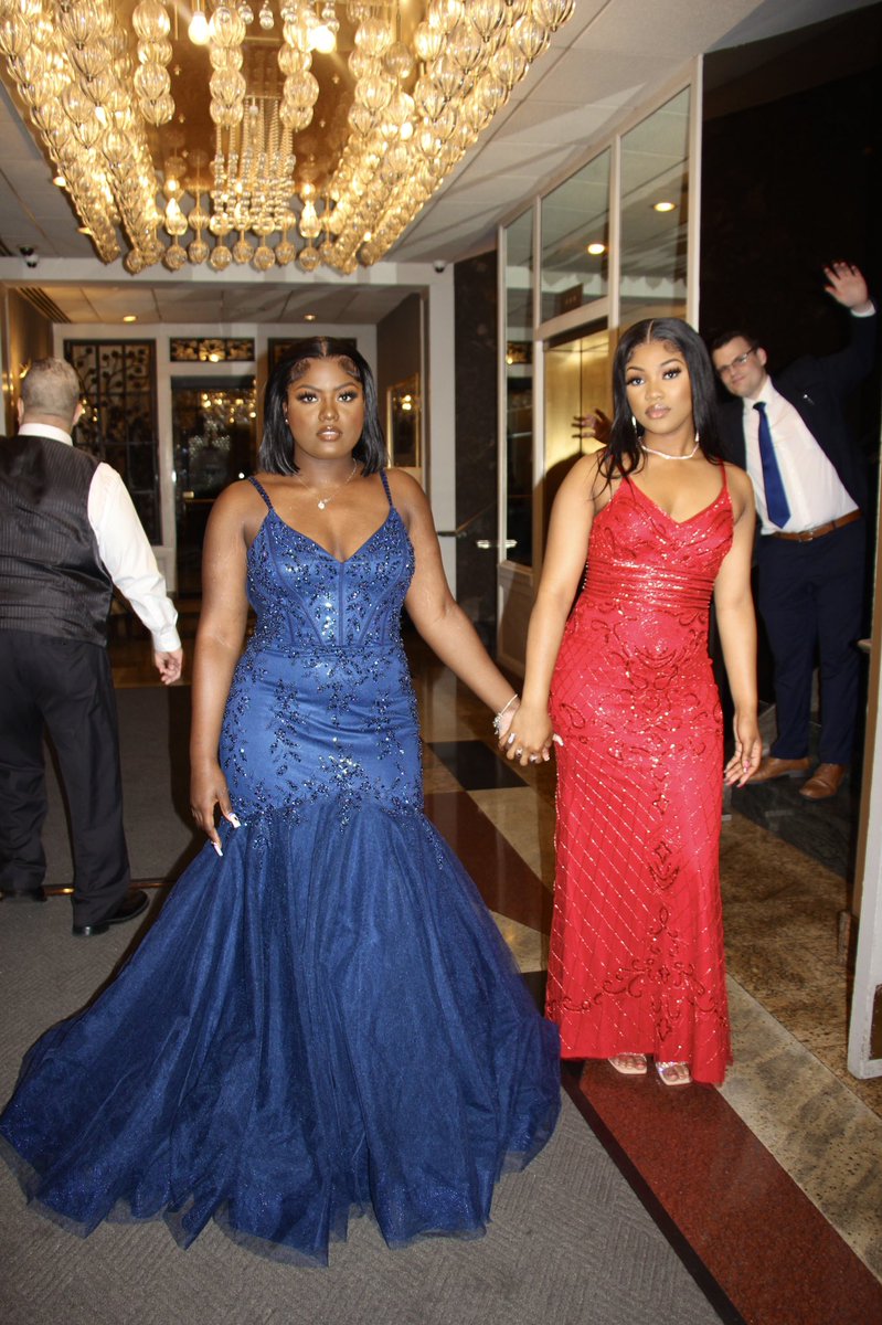 _Ashleytiffaney's tweet photo. #Prom2k22 I took photos of my bff’s little sister & friend at their prom. Open for prom bookings in NYC! 📸📸 https://t.co/cCToPyDsoz