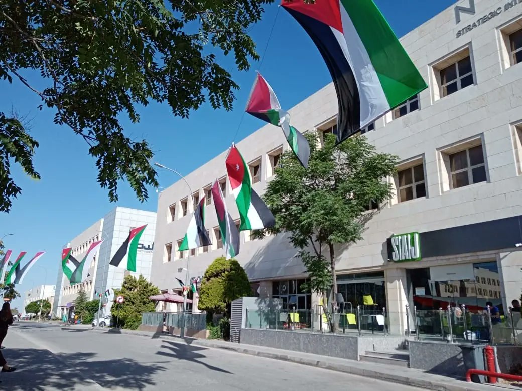 احتفالاً بمسيرةِ هذا الوطن المعطاء وإنجازاته، أقام مُجمعُ الملك الحسين للأعمال احتفالاً بمُناسبةِ عيد الجلوس الملكي ويوم الجيش، وذلك يوم الخميس الموافق 9/6/2022.
#مجمع_الملك_الحسين_للأعمال #الأردن #عيد_الجلوس_الملكي #المملكة_الأردنية_الهاشمية​
#الملك_عبدالله