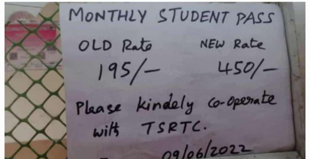 VadlakondaPavan's tweet photo. Respected @TelanganaCMO @trsharish It's very happy to see the increasing rates for Student Bus Pass in the State, at the same time Please increase the Scholarships and Fee Reimbursement for students in the Same Ratio. 
#rule_is_rule 
#rule_for_all https://t.co/FdNrw9jsXq