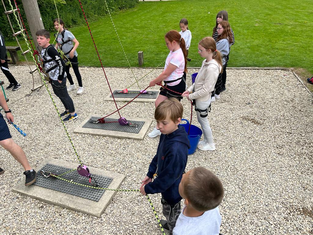 HeybridgeSchool's tweet photo. 🛶🛶🛶🧗‍♀️🧗 https://t.co/rrcAjBwJz5