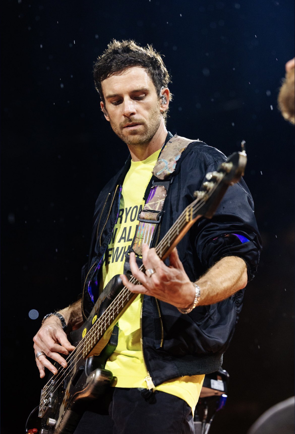 ColdplayXtra on X: "Guy Berryman at #ColdplayPhiladelphia 😎 📸  https://t.co/7K58KMEEL1 🫧 #MusicOfTheSpheresWorldTour  https://t.co/PbFUslHK4M" / X