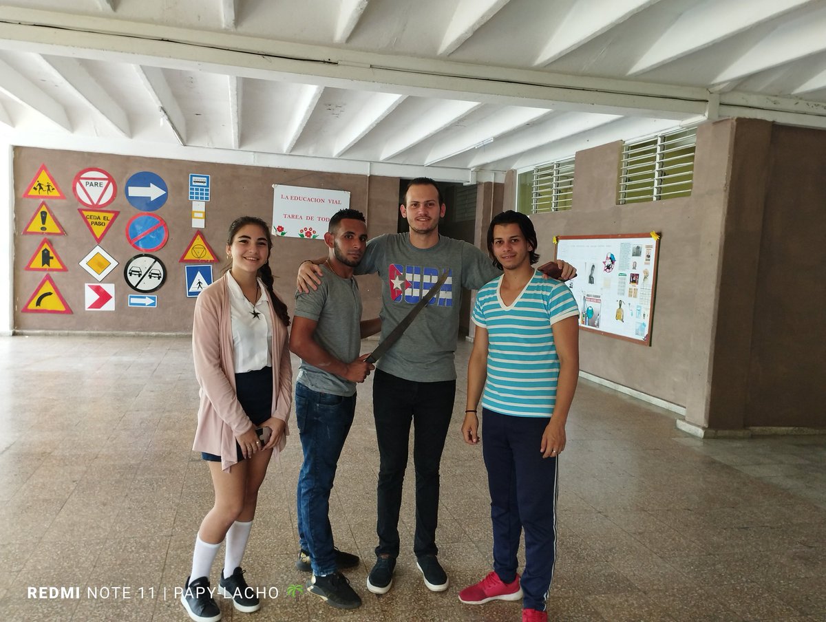 Carlitos_madrig's tweet photo. #ETP Seguimos trabajando con los más jóvenes de la casa.
#Cienfuegos #Cuba #JGMM https://t.co/AVgVelz3cN