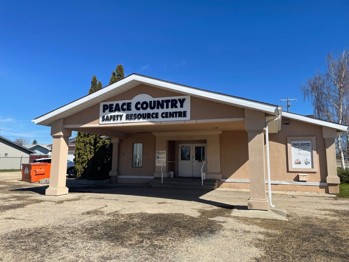 A fabulous turnout for our #AMTARegionalMeeting in <a href="/CityofGP/">CityofGrandePrairie</a> on Thursday.

Men and women talking transportation over a great lunch catered by Jeffrey's Cafe.

Can't wait for the next one. #friendlyreminder to email wss@amta.ca so we can save a seat for you.