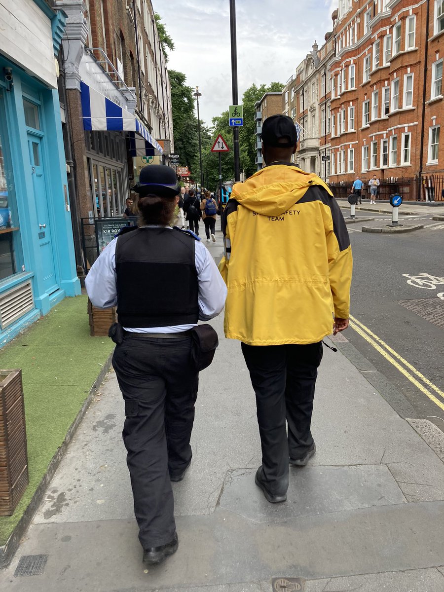 MPSMarylebone's tweet photo. Joint Patrols around the hotspots in W1 area with @BakerStreetQ #manchestersquare thank you to BSQ #safertogether https://t.co/xRljvc0wqd