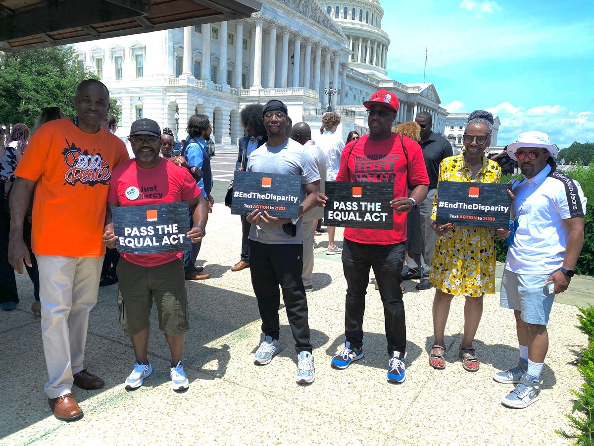 I admire these supporters of the #EQUAL Act. They were given a #secondchance to be productive citizens and are working to make neighborhoods safer, help youth &amp; fight for reform: Norm Brown, <a href="/anthonypettyn4j/">anthony petty</a>, Gene Downing, Wendell Watson, Gwen Levi, Shannon Battle. #FAMM