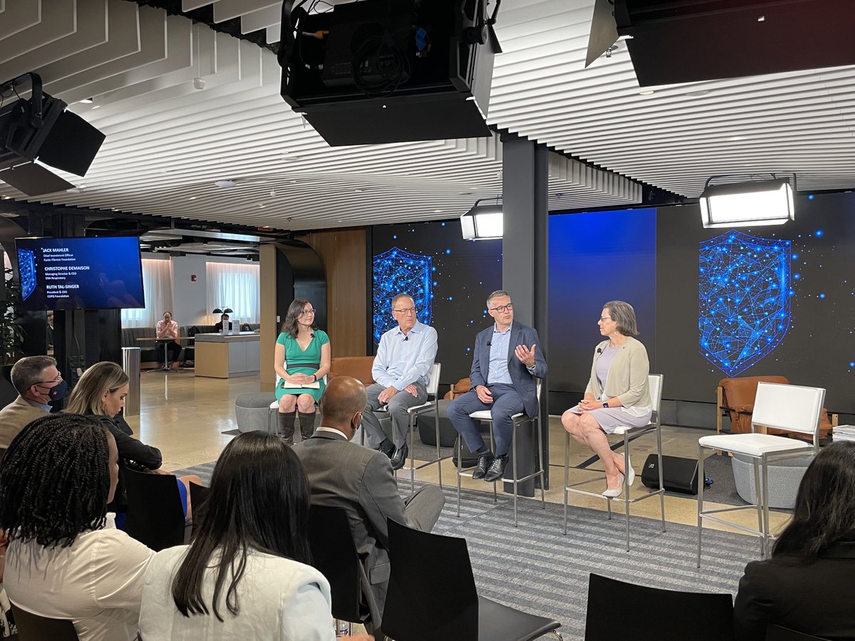 Happening now- ⁦<a href="/JNJInnovation/">Johnson & Johnson Innovation</a>⁩ ⁦<a href="/JLABS/">JLABS</a> #BlueKnight <a href="/enarespiratory/">Christophe Demaison</a>⁩ CEO Christophe Demaison sharing their experience of industry &amp; disease foundation collaborations to accelerate drug development. Engaging disease communities to access patient &amp; clinical insights ✅