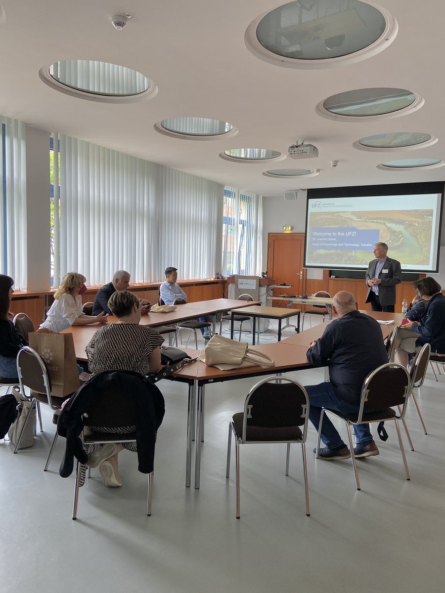 Clúster Digital tweet media