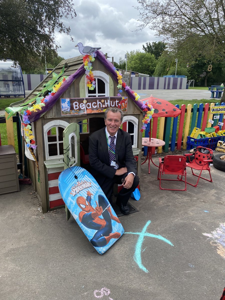 AttTrimmer's tweet photo. So enjoyed my morning at Jubilee today. The outside space in early years is absolutely fantastic. Such a wealth of imagination and opportunity. I had to be dragged away. Can’t decide between being a pirate or running a beach hut next. Exceptional provision! Thanks Mrs Benton. https://t.co/A2trF2LPQX