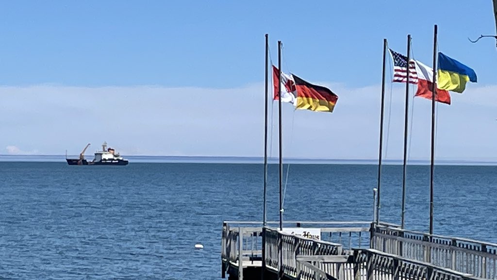 HarborHaus's tweet photo. The buoy is back! https://t.co/yytpXWBXOg