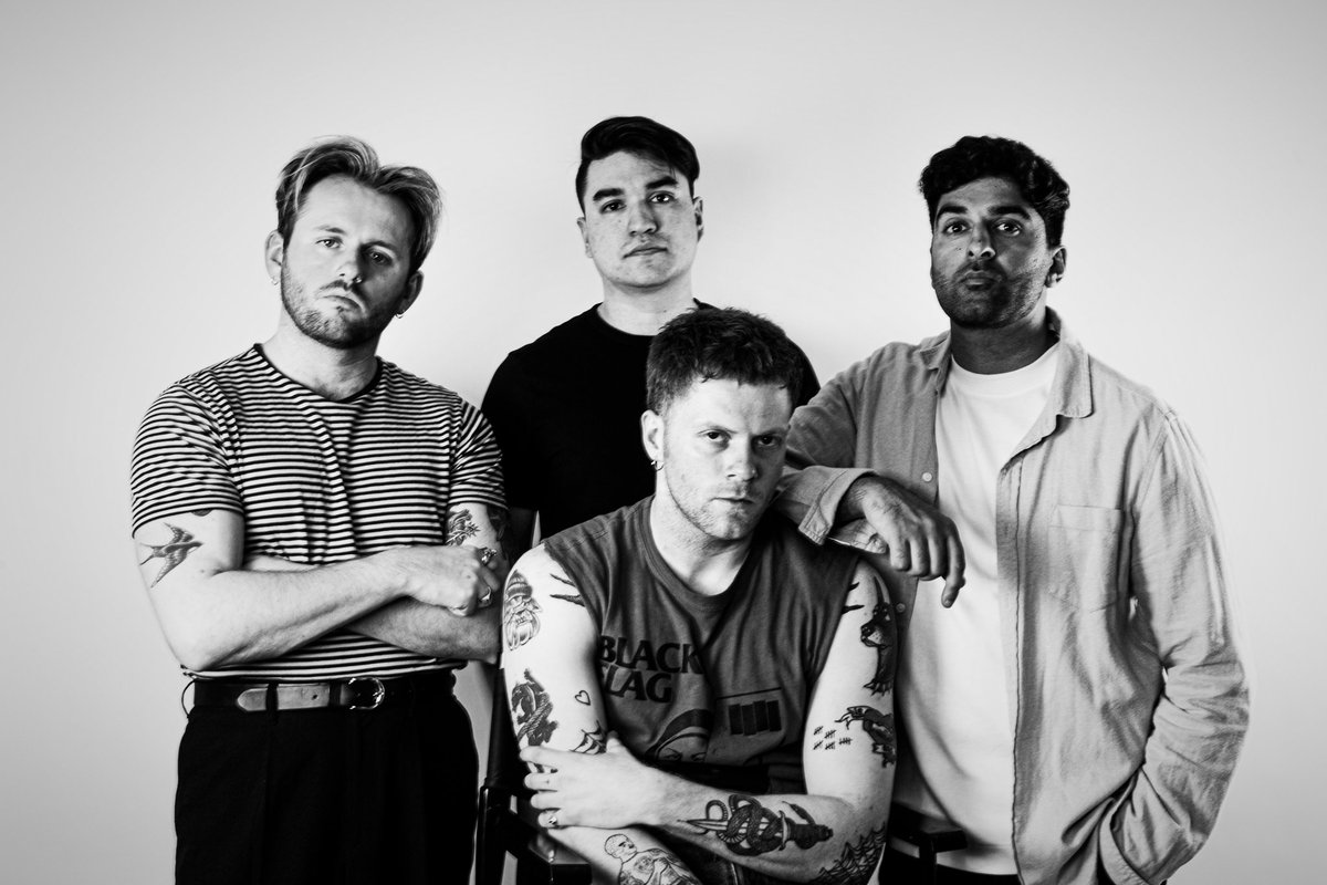 Big thanks to the lovely <a href="/shellzenner/">🐚 Shell Zenner 🐚</a> for playing 'Seconds to The Hour' on <a href="/amazingradio/">Amazing Radio</a> tonight!!

More singles coming this year stick with us x

amazingradio.com/shows/shellzen…