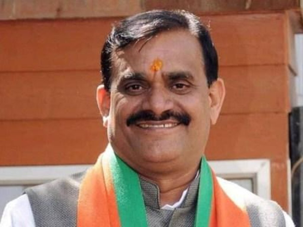 MalhaarMedia's tweet photo. The main issue in the urban body elections in Madhya Pradesh is the Development..

नगरीय निकाय ���ुनाव पर बोले भाजपाध्यक्ष विकास है मुद्दा..

https://t.co/oypCRrGR7W

#malhaarmedia #मल्हारमीडिया #MPElections #bjpmp #MPNews #madhyapradesh https://t.co/YGLARdSTlj