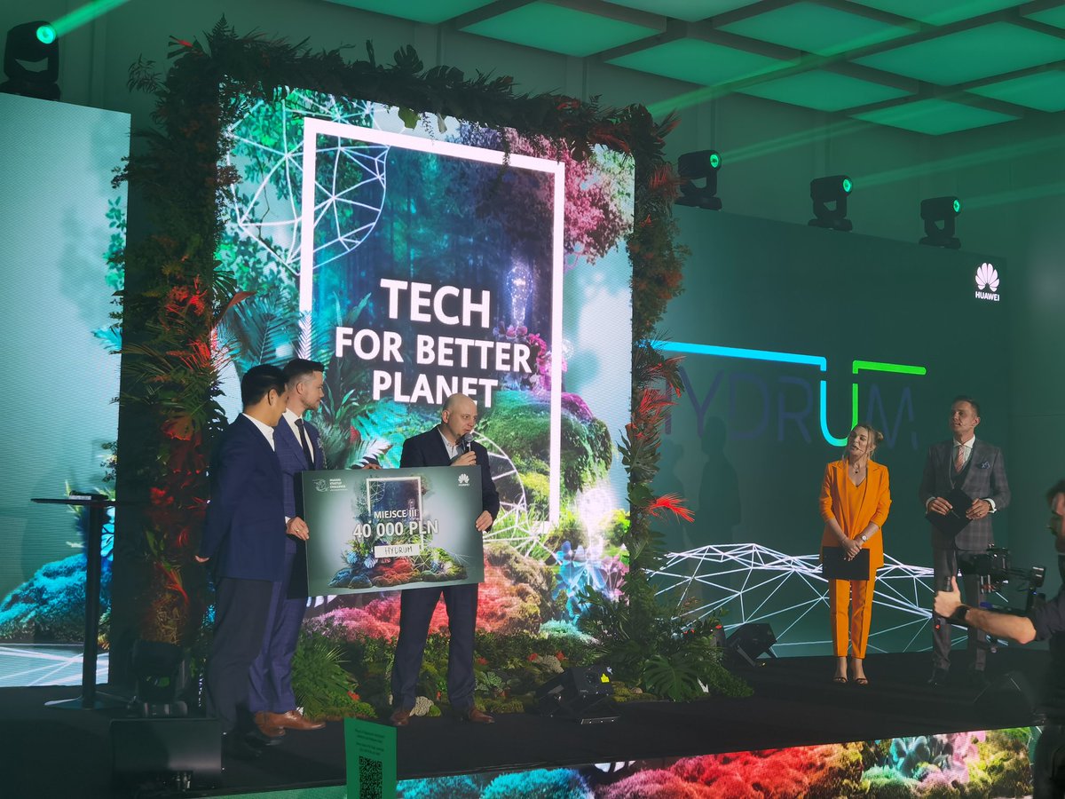 PolskaHuawei's tweet photo. Znamy zwycięzców drugiej edycji #HuaweiStartupChallenge! 🎉
III miejsce i nagrodę w wysokości 40 000 zł zdobywa Hydrum!
Wielkie brawa! 👏 https://t.co/cQvZrZKEq2