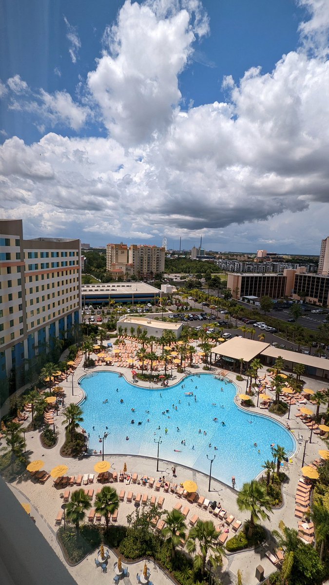 em_luxton's tweet photo. Holiday mode is officially ON πΉ Just checked into Dockside Inn at @UniversalORL's Endless Summer resort and it is π€©π€©π€©
AD #TravelForReal #universalorlando https://t.co/ZHd4jLQUf6