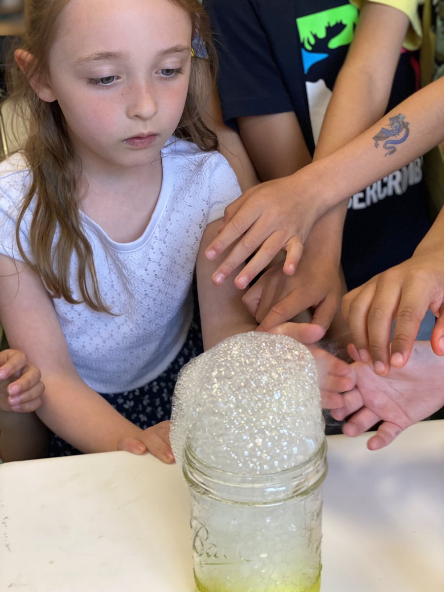 CPES_Ballstars's tweet photo. We had a BALL in First experimenting with the dry ice leftover from our picnic popsicles. #championcheetahs https://t.co/f6mdNnkiKt
