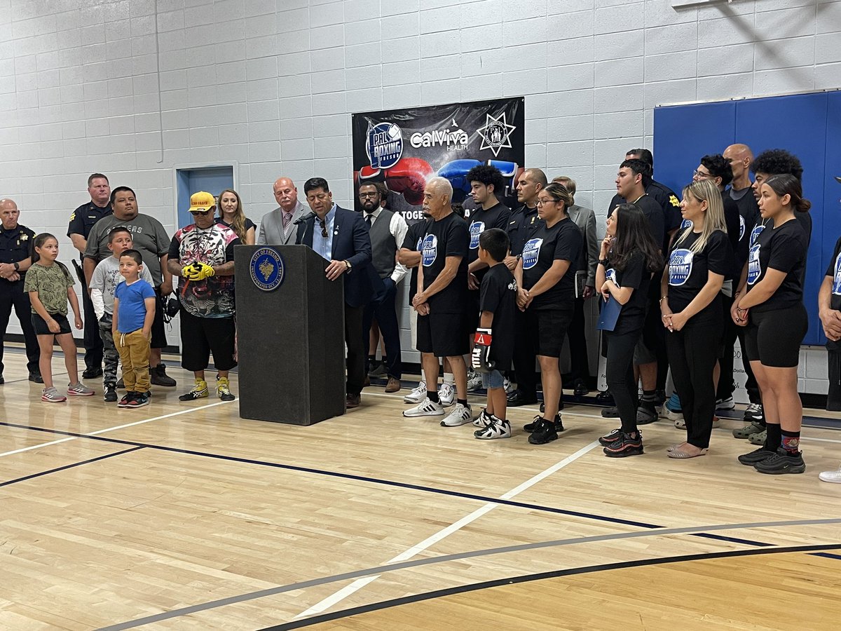 Mayor <a href="/MayorJerryDyer/">Mayor Jerry Dyer</a>, Councilmembers <a href="/esparza_nelson/">Nelson O. Esparza</a> &amp; <a href="/LuisCha70215912/">Luis Chavez</a>, Police Chief <a href="/BalderramaPaco/">Chief Paco Keynote Speaker</a>, and <a href="/FresnoPolice/">Fresno Police</a> announcing the reopening of the Police Activities League boxing gym at Romain Park.