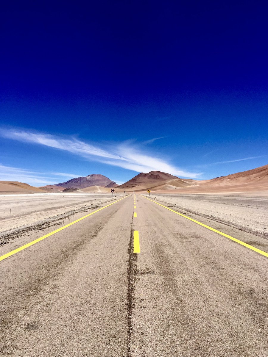 mojoanco's tweet photo. 34: Hypoxia

Take a deeper breath here 🫁 #Atacama #Chile #4700meters #photo #art #symmetry https://t.co/JGmIF4iKZn