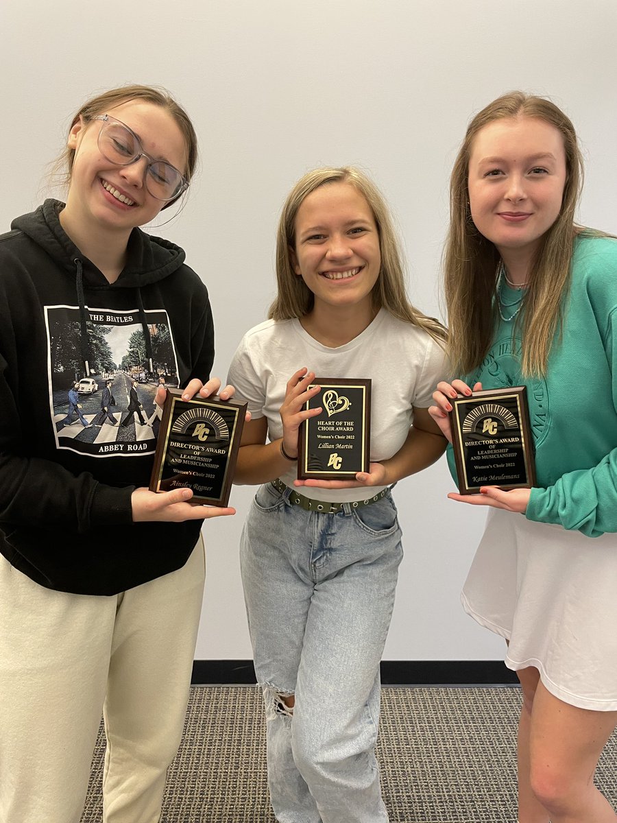 MrsHickmann's tweet photo. Second Annual Choir Awards! Thanks for your hard work and dedication this year! @BCHS_SDE https://t.co/UZv82CaZ5W