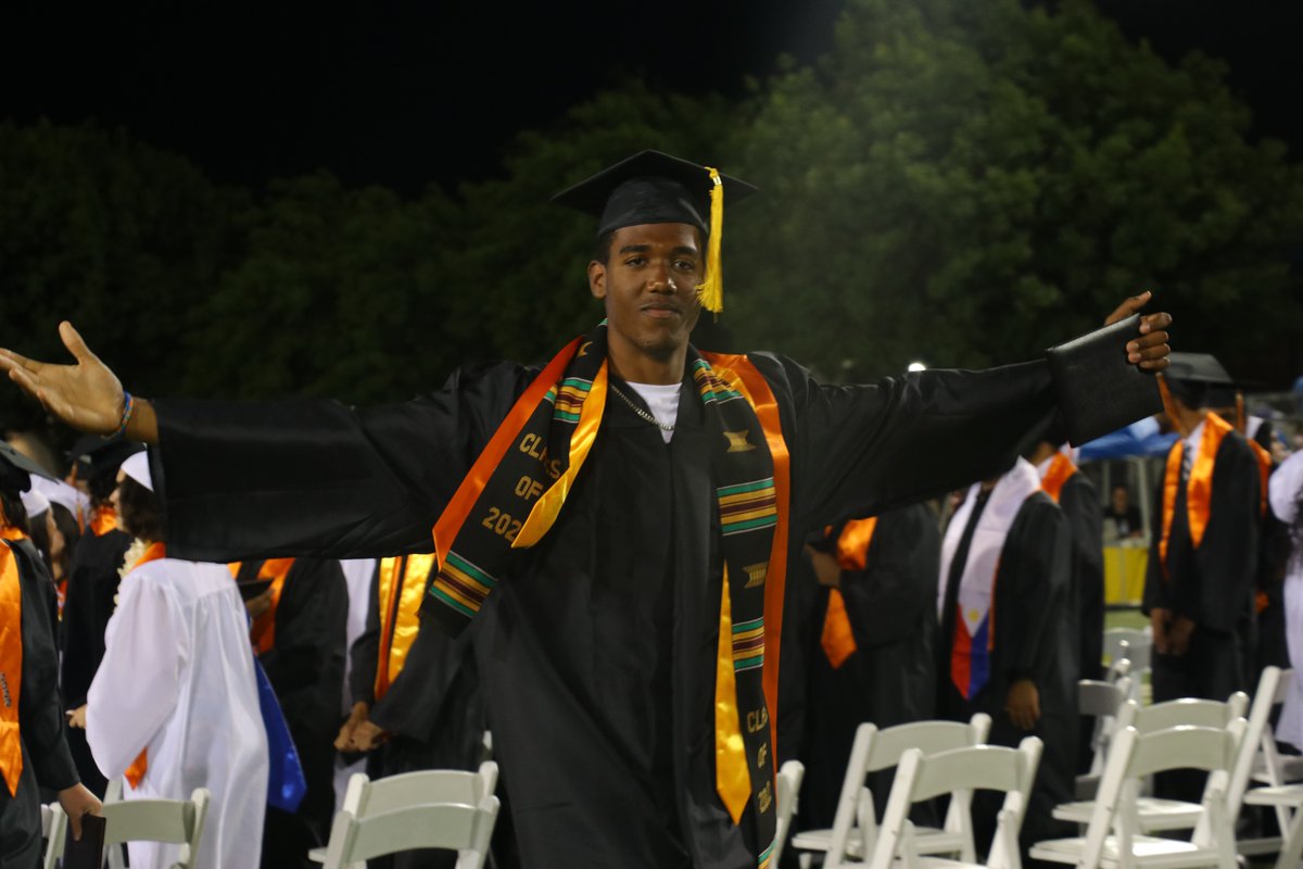 On behalf of Central Unified, we want to congratulate the Central High School class of 2022!!! For more pictures head over to our Facebook page. 
#WeAreCentralUnified #Classof2022