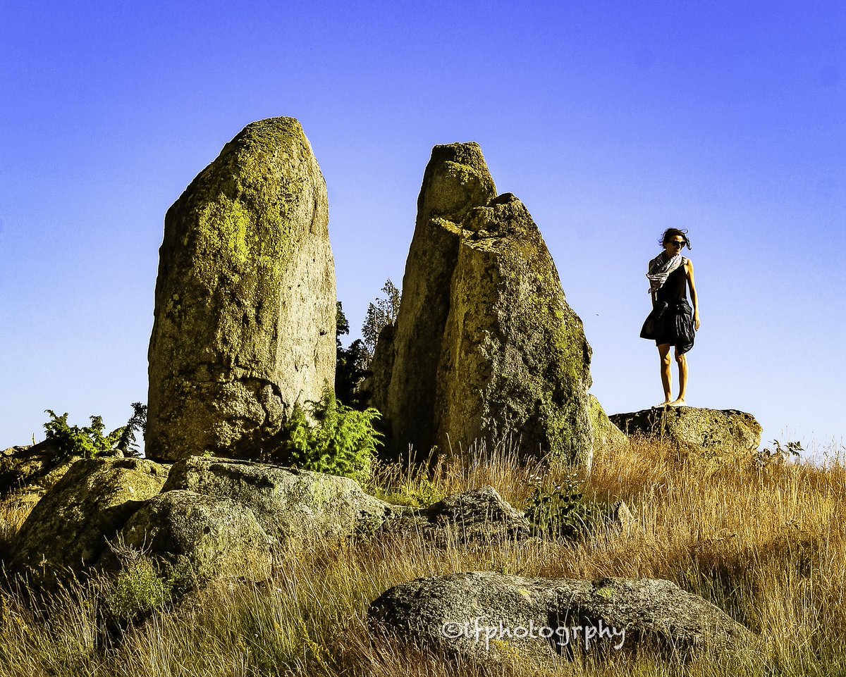 iphotogrphyIP's tweet photo. Среща край мегалитите #megaliths #Bulgarien #AncientHistory #balkans #NaturePhotography #photography #landscapephotography #summer #prehistory #europe https://t.co/6oDGBFCqxI