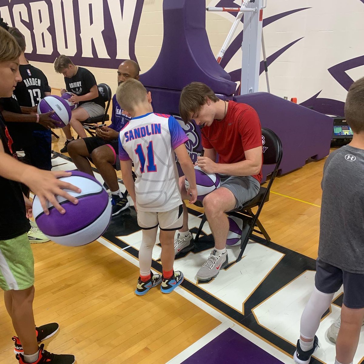 AsburyHoops's tweet photo. Our @AsburyHoops youth campers were able to snag signatures 🖊🏀 from players and coaches today! 

#TeamAU https://t.co/h0BKUFXVLy