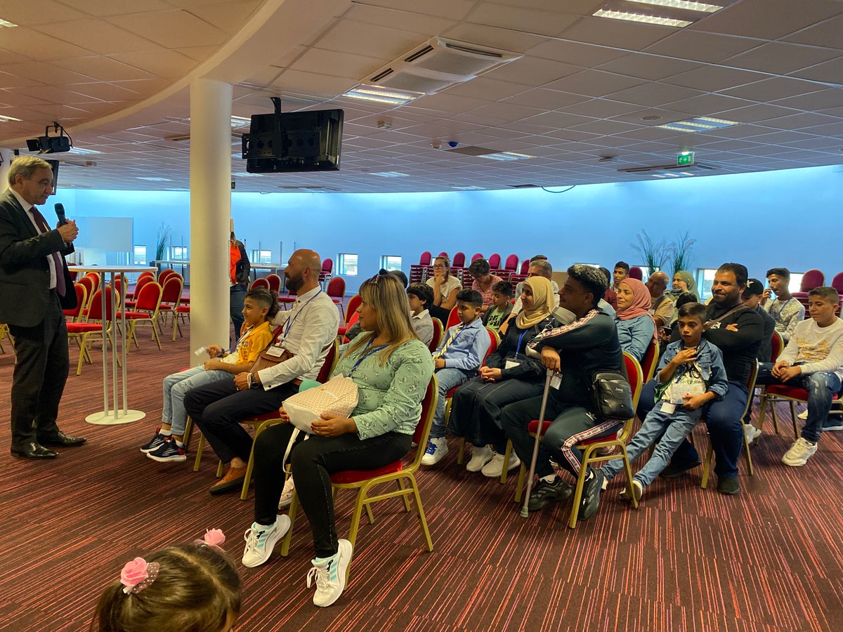 FeProtest's tweet photo. #couloirshumanitaires 
🤝Dans le cadre de la thématique « Accueil de l’étranger » de la Fédération de l'Entraide Protestante et avec le soutien de la Fédération Protestante de France, 6 familles (30 personnes) réfugiées au Liban ont été accueillies hier en France. https://t.co/ZXayg1wVoA