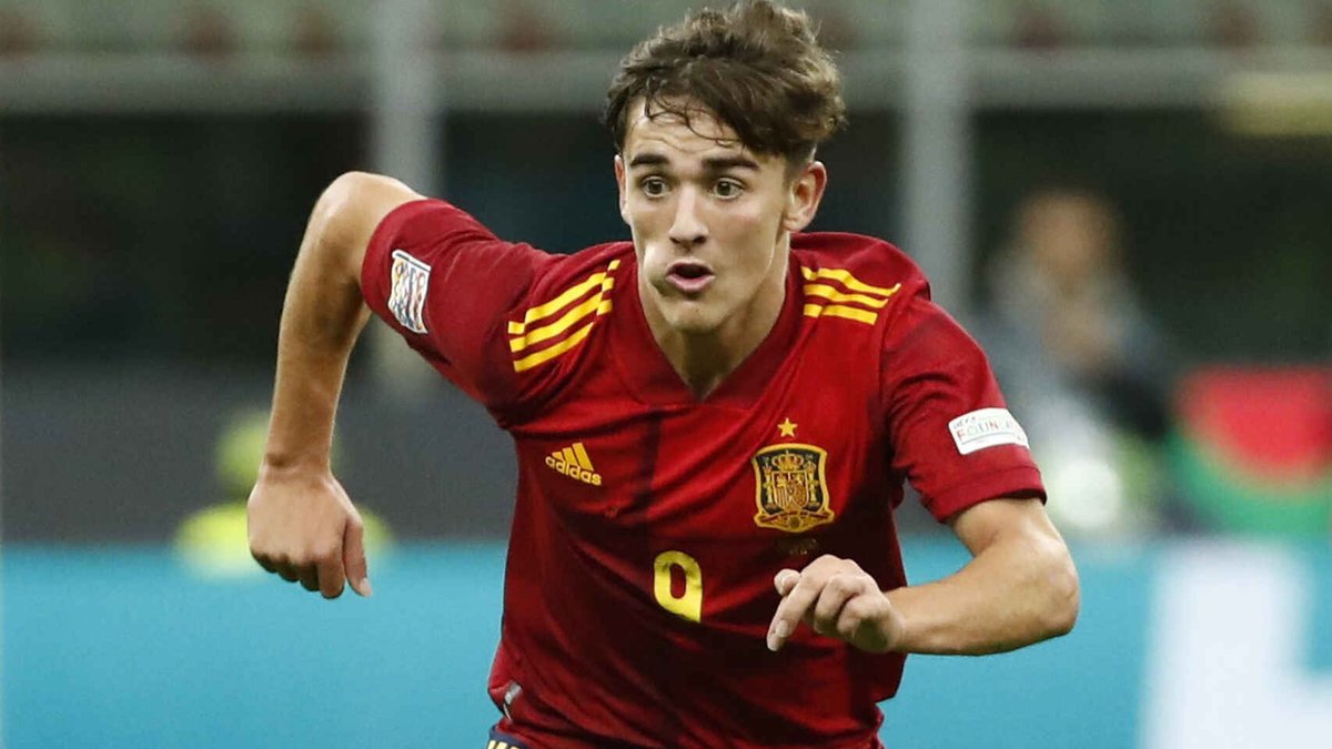 10InfoBlaugrana's tweet photo. Se llama Gavi y solo tiene 17 añitos. A lo mejor no es Francés, juega en el Mónaco, tiene 22 años y cuesta más de 100 M. Pero no está mal https://t.co/nd1vkuN1r1