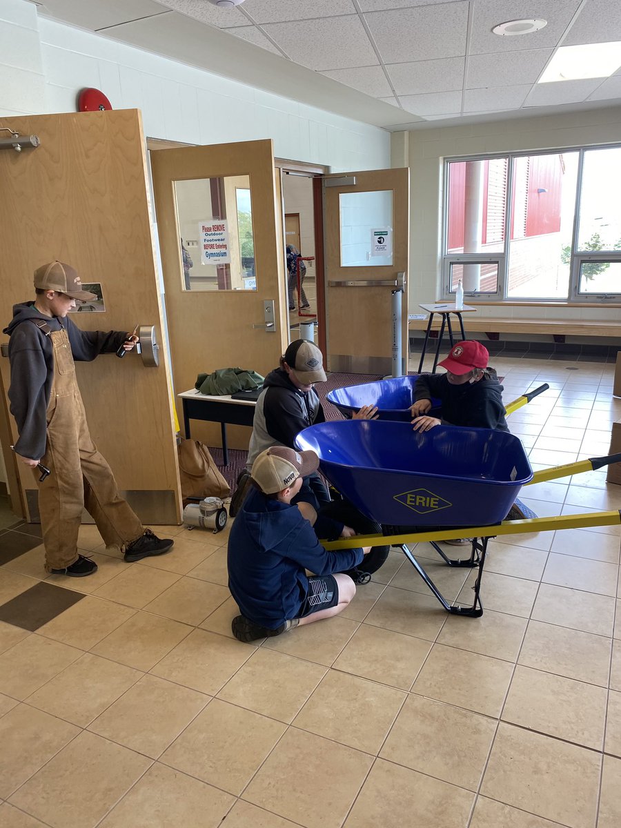 St. Andrews Consolidated School (@sacseagles) on Twitter photo Thanks to these Grade 6 students for putting together the wheel barrows and helping prepare the ground for trees to be planted in the Pre-Primary area. #HelpingThemGrow <a href="/SRCE_NS/">Strait Regional Centre for Education</a> Thanks to these Grade 6 students for putting together the wheel barrows and helping prepare the ground for trees to be planted in the Pre-Primary area. #HelpingThemGrow <a href="/SRCE_NS/">Strait Regional Centre for Education</a>