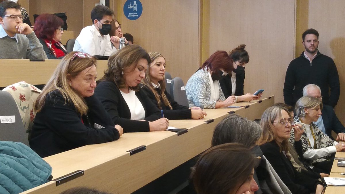 #EnVivo 

Ya iniciamos la  Conferencia: “Atrapados: Alta desigualdad y bajo crecimiento en #AméricaLatina y #ElCaribe”.

 🔴Aún puedes seguir la transmisión a través de fb.watch/dy0Zb4oE_U/