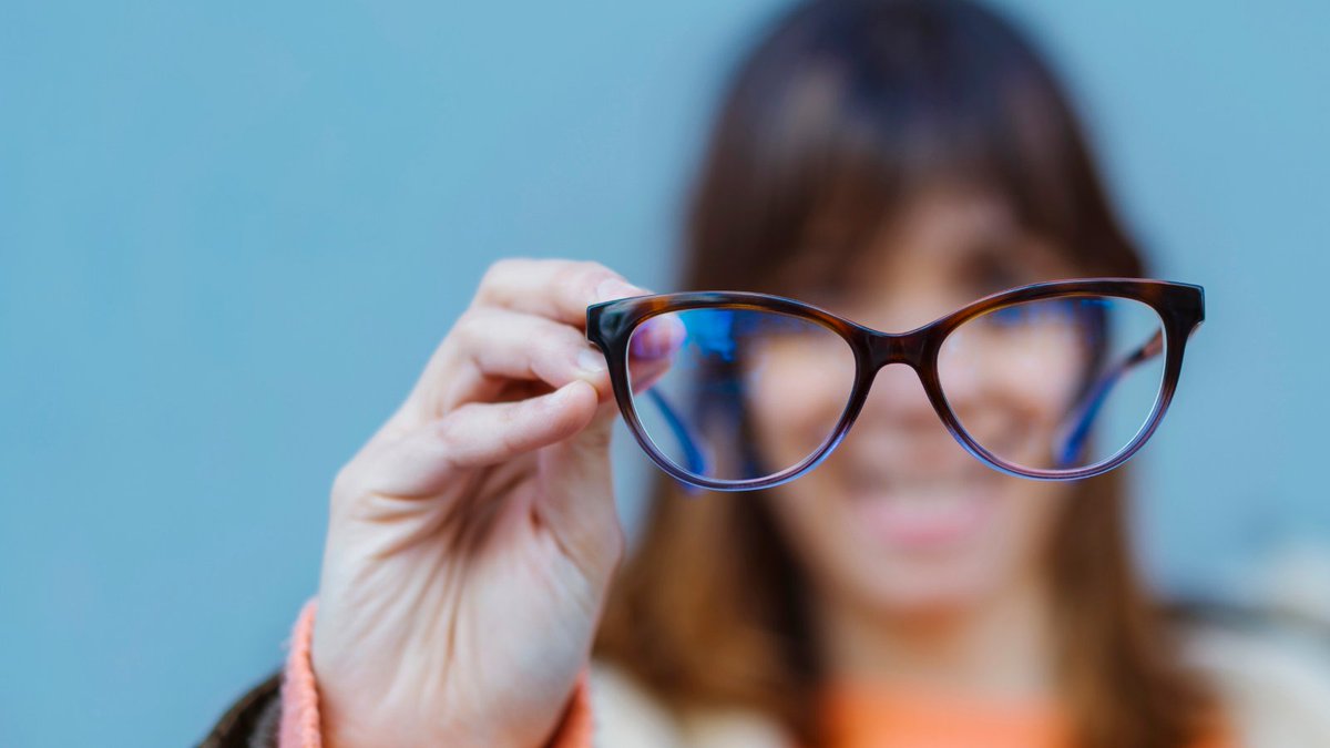 Not sure which glasses are the best fit for you!? Our most recent blog post shares which style of frames work best for each face shape. 💙 👓 Plus, save 50% off your glasses today with code: GLASSES50! bit.ly/3zxsJof 

#vision #care #blog #blogpost #Visibly #glasses