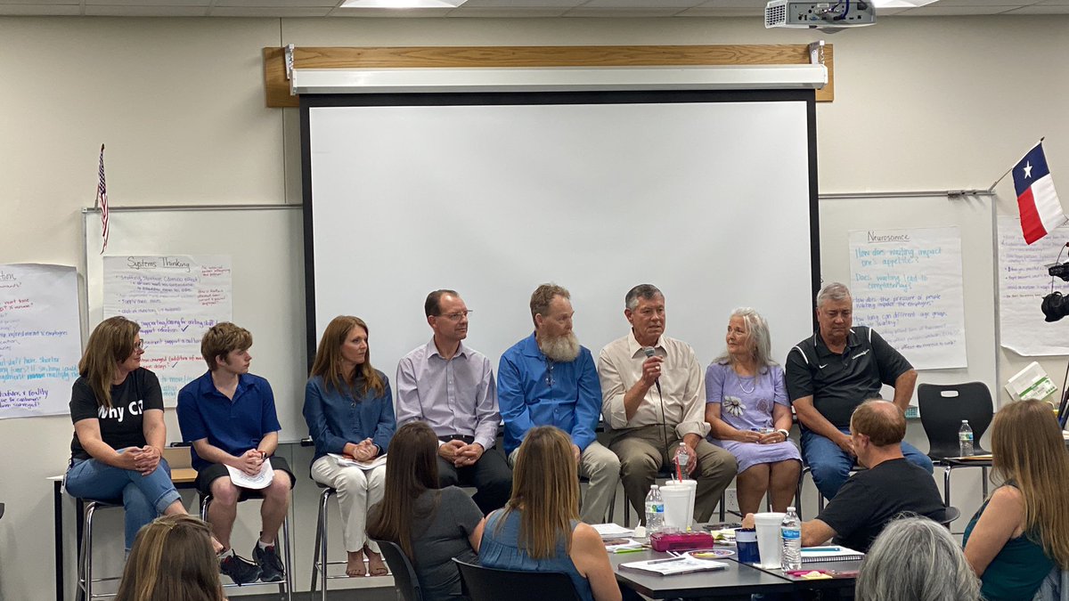 aprilchauvette's tweet photo. Learning from the voices of Leander ISD past, present, and future. 
#WhyCI #1LISD https://t.co/YLa31j6MJ0