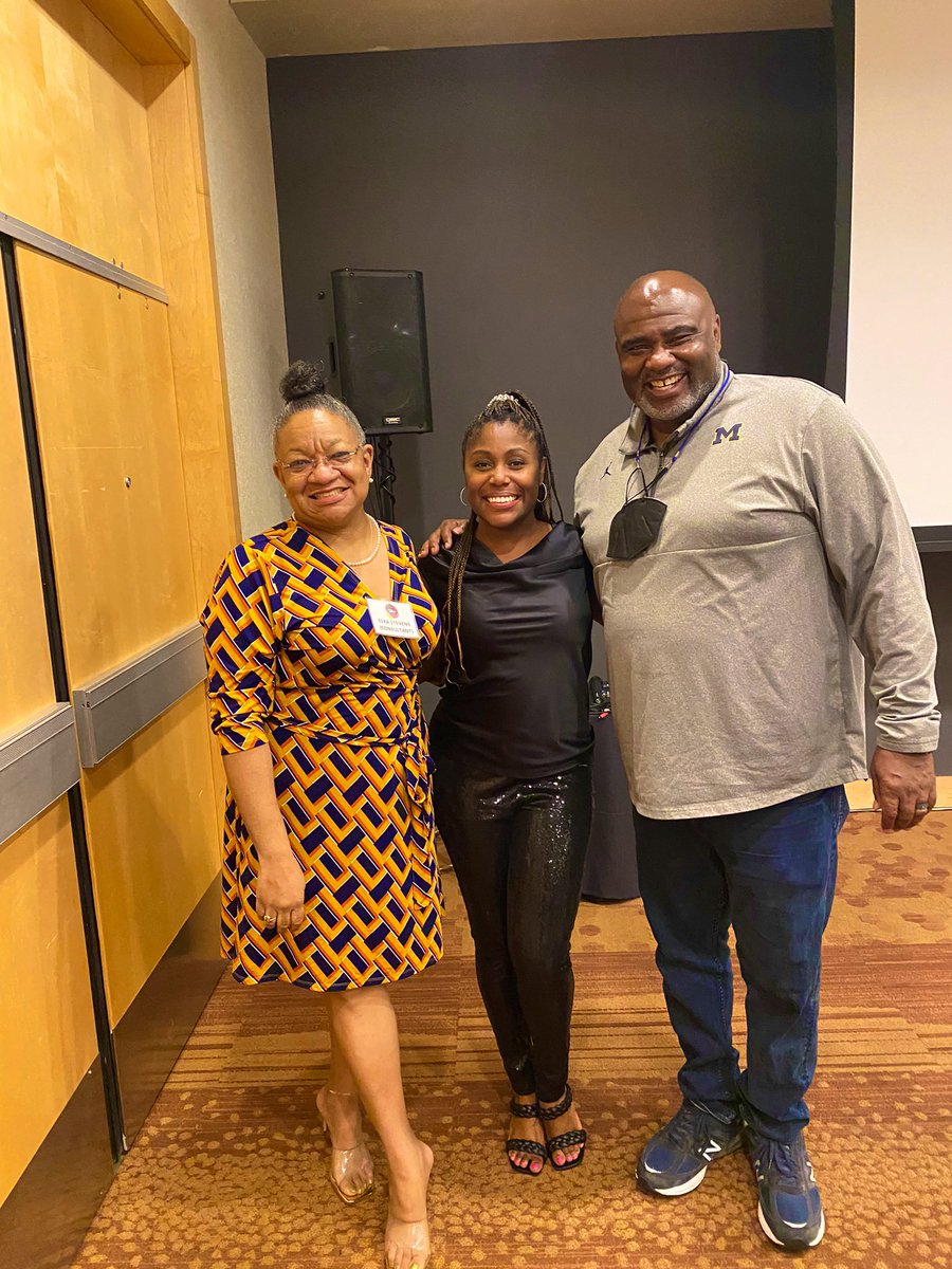 ShondraM9's tweet photo. I had the opportunity to share a few days with some stellar folks. Dr. Elka Stevens, Dr. James Earl Davis and Dr. Rob Sellers thank you for your insightful conversations. #MSUDRN 
@ElkaStevens @jearldavis @DrRobSellers https://t.co/fdYo1Abtmj