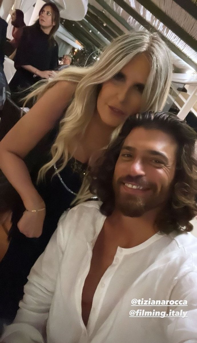 Can is in the house!
New story #CanYaman #CanYamanMania #SembraStranoAncheAMe #Maniastyle #CanYamanForChildren