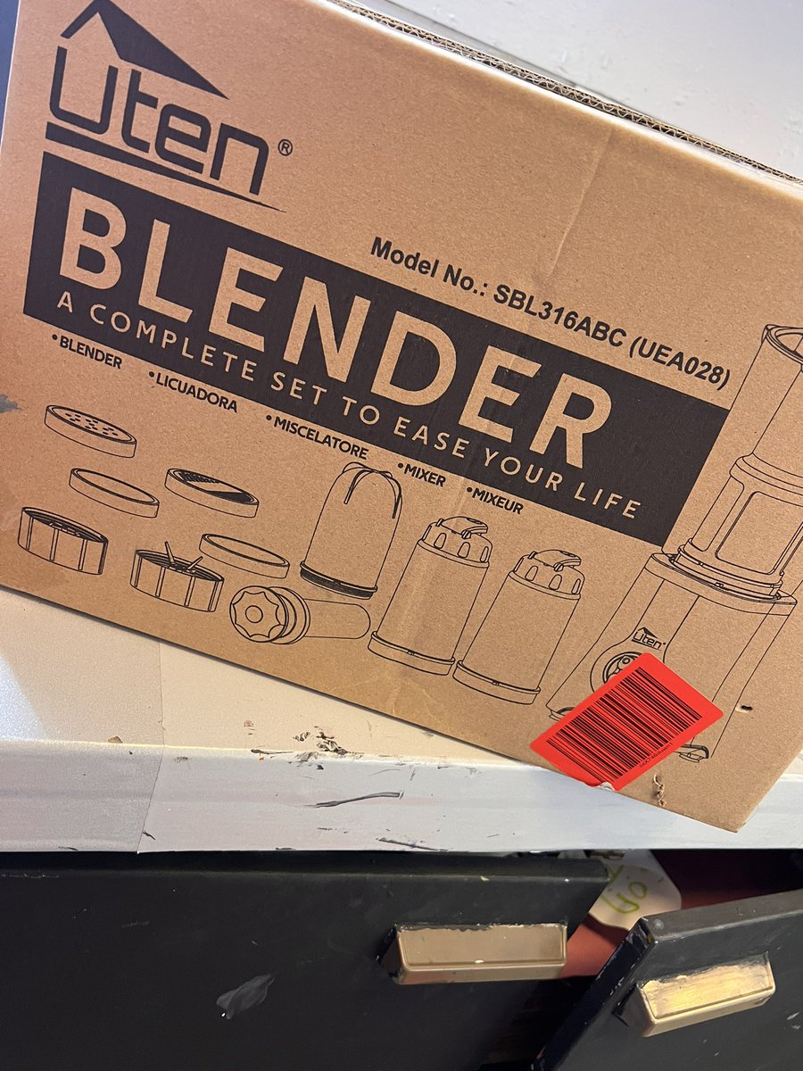 AiyeshaTaylor tweet media