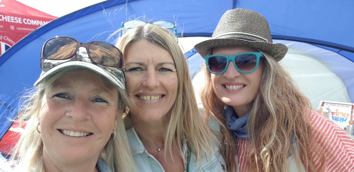 The Little Craft Shack tweet media