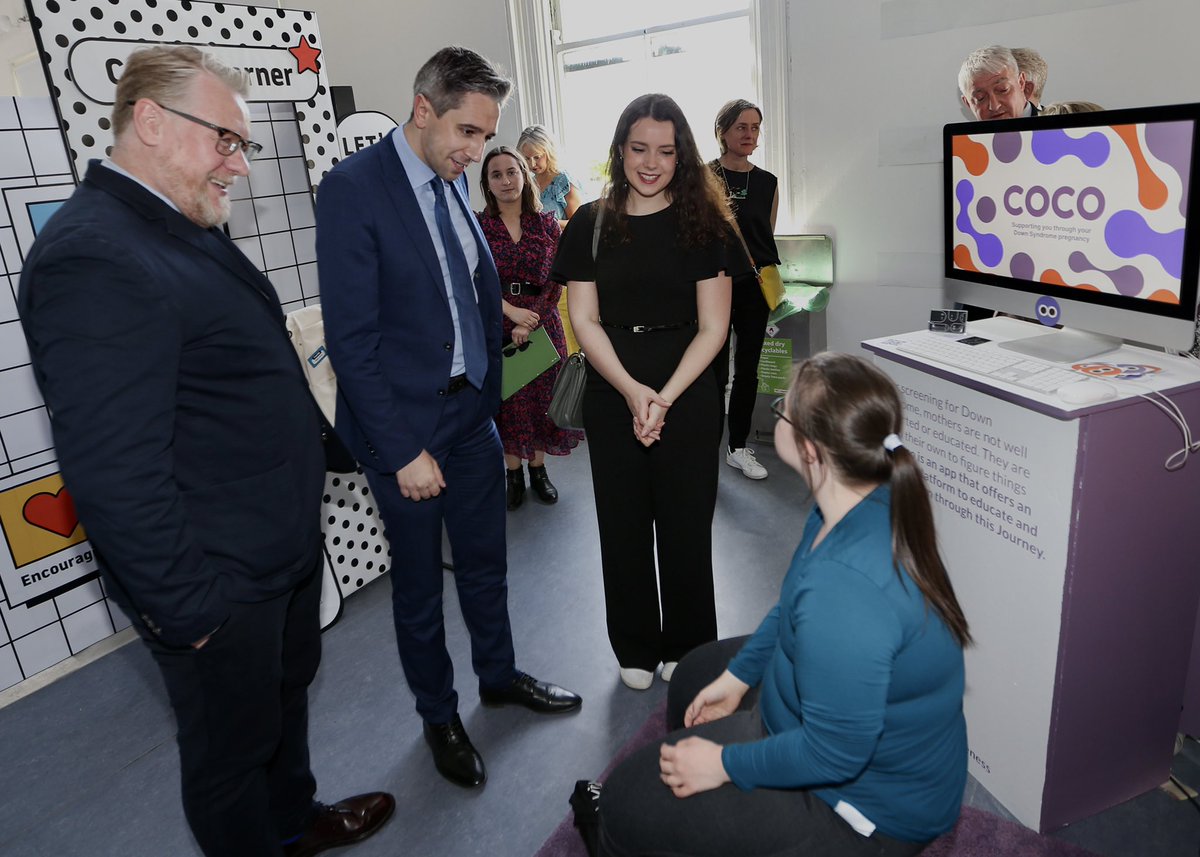 What a day. Our first <a href="/myiadt/">IADT Dún Laoghaire</a> #OnShow in 3 years, opened by <a href="/SimonHarrisTD/">Simon Harris TD</a>: an Institute “alive with ideas &amp; innovation”. A celebration of talent &amp; resilience. #kudos to #classof2022 👏👏👏#CreateYourFuture #myiadt
