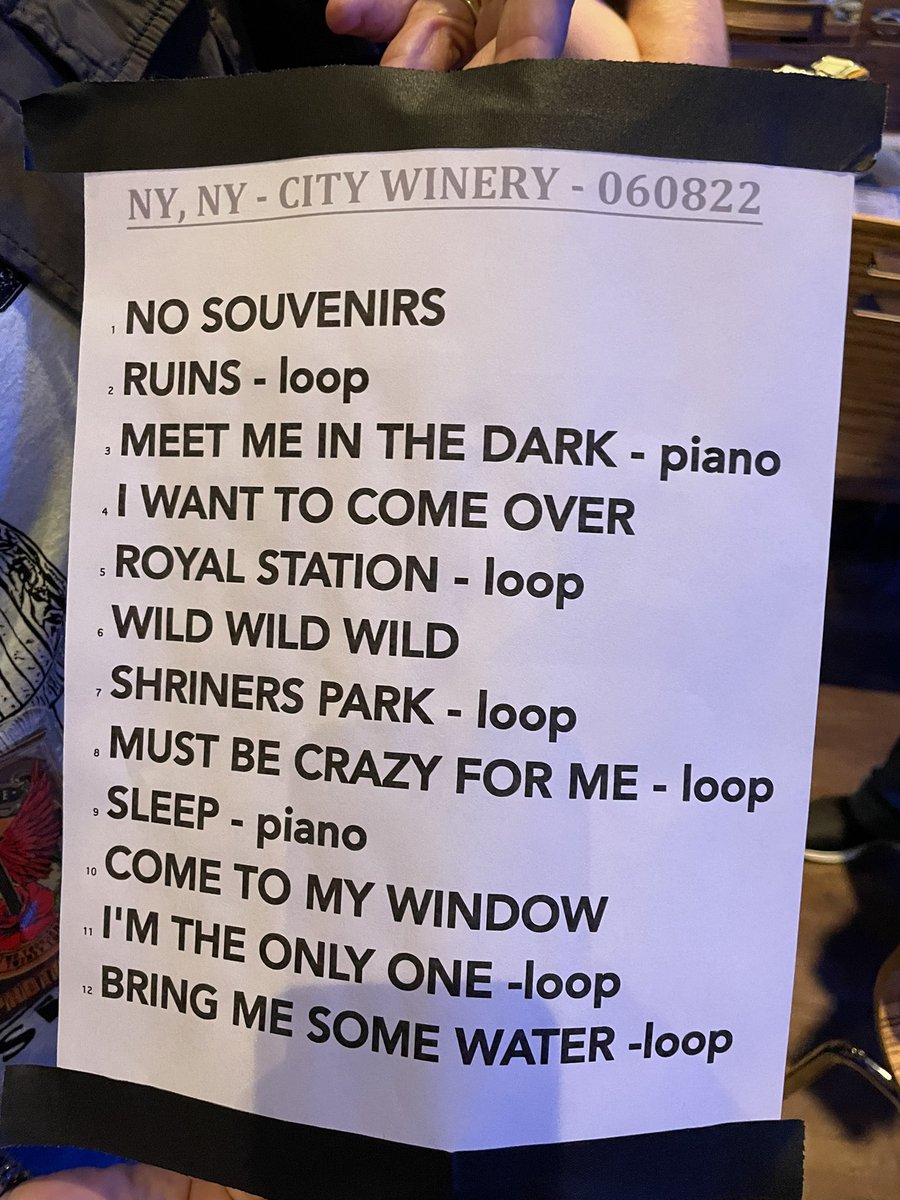 RhoAsh's tweet photo. Last night’s set list courtesy of @rippinoutseams.
Shriner’s Park was supposed to be a looped song but she did it solo acoustic instead.
It was a spectacular version, and I wish I had gotten it on video. 😭
+Encore: I Will Never Be the Same
@metheridge
#OneWomanBand
#Boston3 https://t.co/fJsjRisQLN