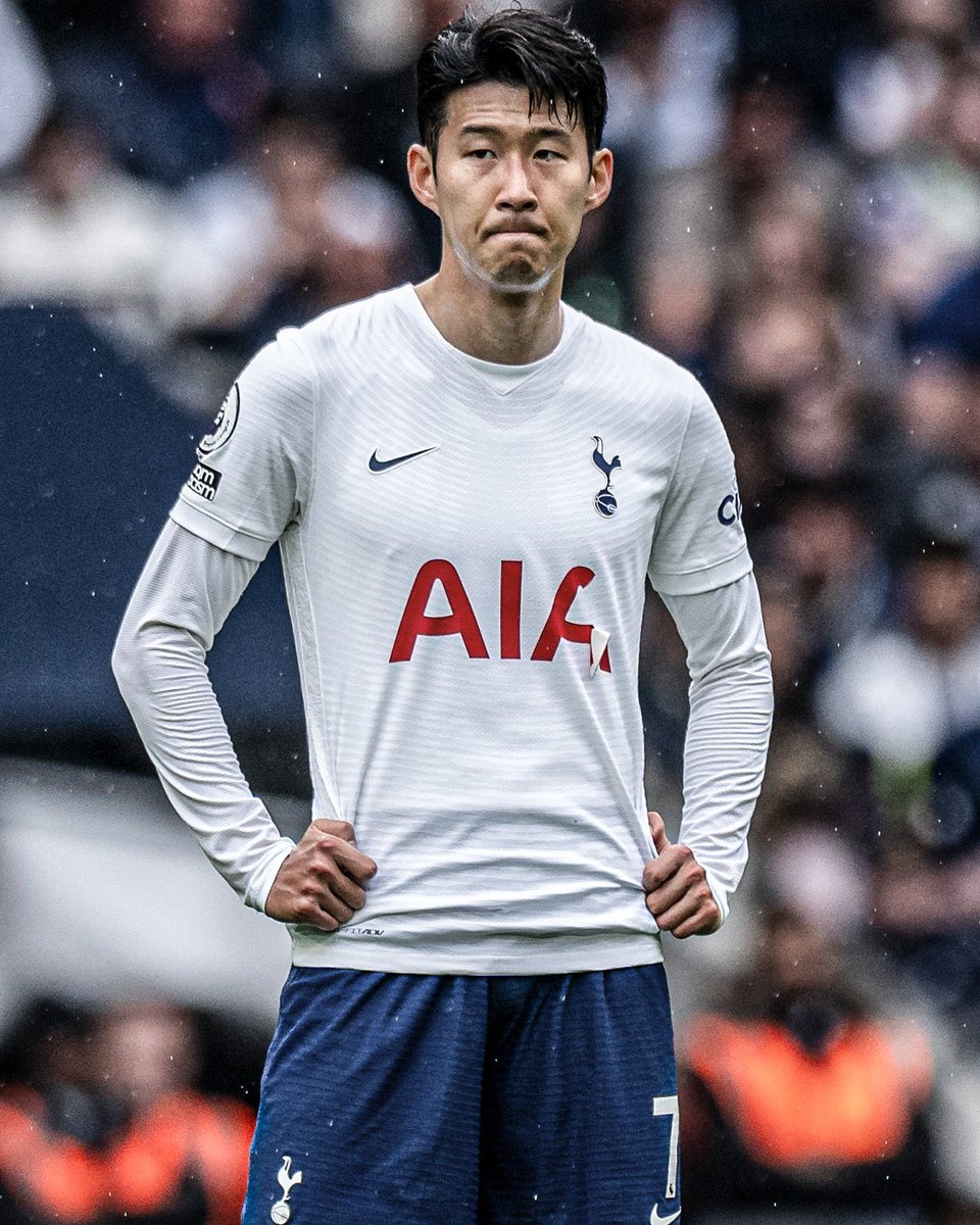 COYS_com's tweet photo. No Son in the PFA Team of the Season.

What a joke 😂😂😂 https://t.co/i5xIZWsIgF