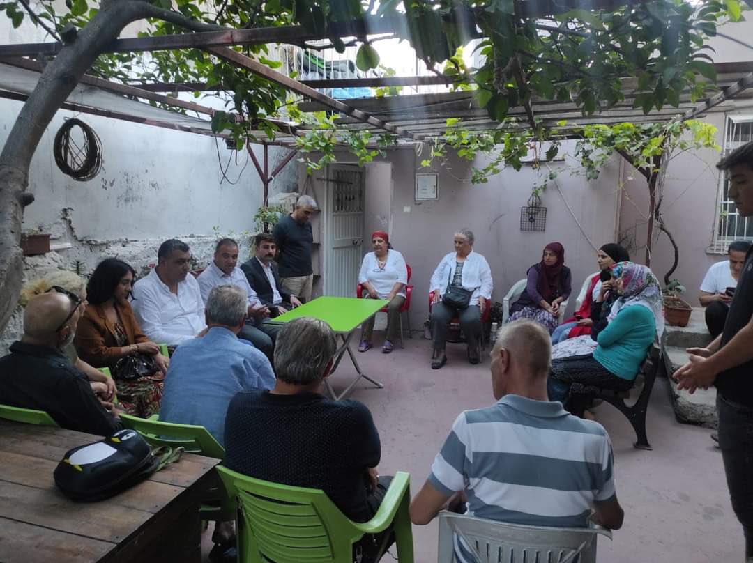 MHPADANAKACEP's tweet photo. Yüreğir İlçe yöneticimiz Fatma SEZİK in Atakent Mahallesi'nde düzenlediği ev toplantısına ilçe başkanımız Sn;Tamer YücelYüreğir Ülkü ocakları Başkanımız Sn;Selim Anlı ve Yüreğir İlçe Kaçep olarak katılım sagladi.

#Mhpadanakacep
@drpelinyilik @MHP_Bilgi @01_mhp @MhpYuregir_ilce https://t.co/7ST16sxFmV