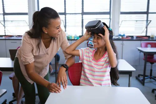 Rdene915's tweet photo. #RT @eschoolnews: 3 key steps when using #VR in education https://t.co/X611dpy3wm #virtualreality #vrineducation #classroomVR #immersivelearning #edtech #edchat #digitallearning https://t.co/U3ssm4xlpp